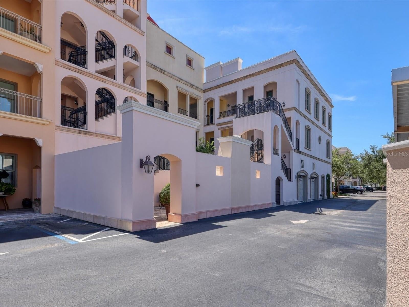 525 N Orange Avenue – photo 1
