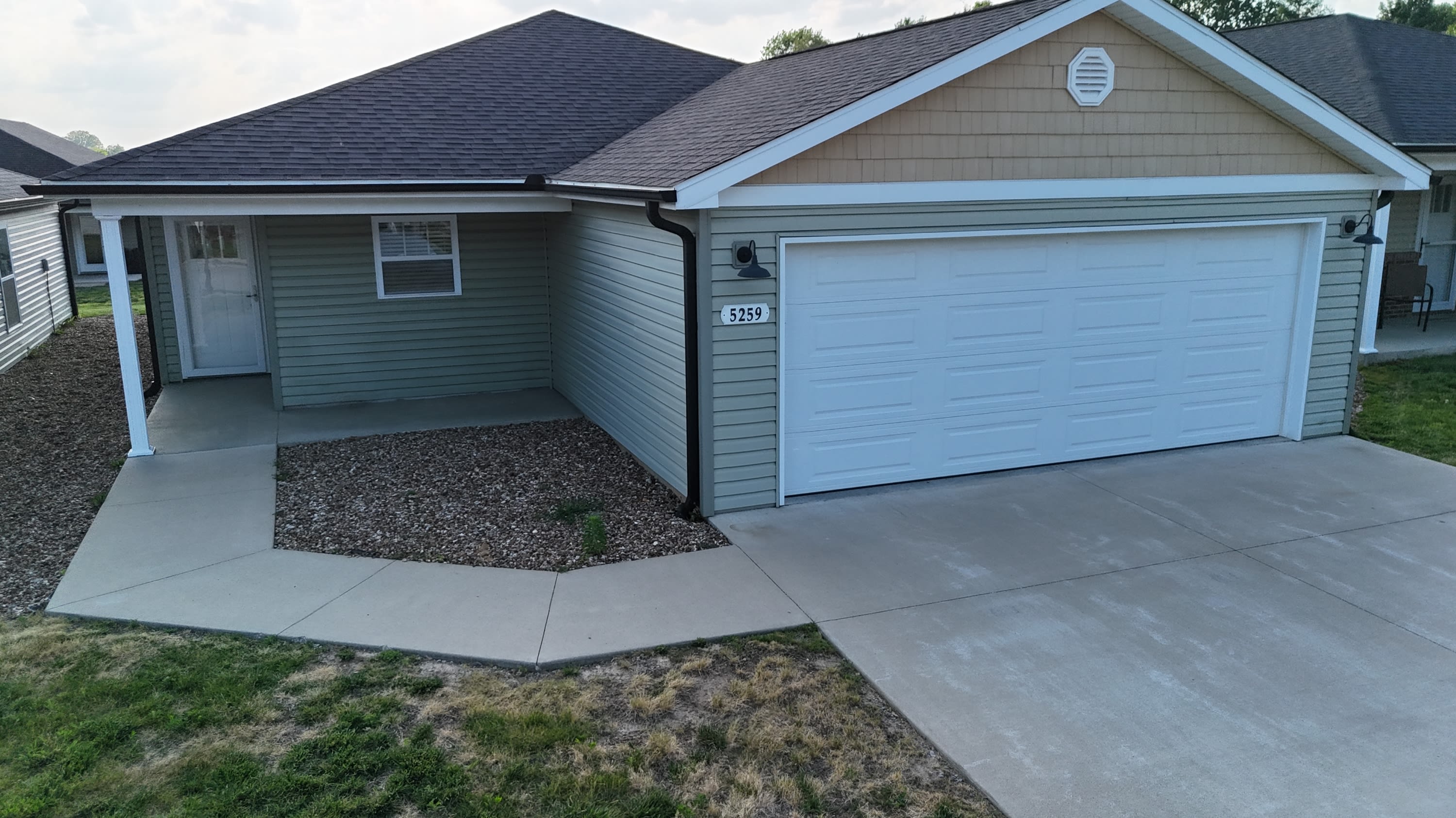 5259 Sandy Brae Lane – photo 1
