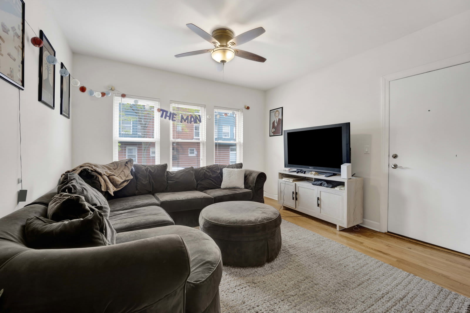 1156 West Cornelia Avenue – photo 2