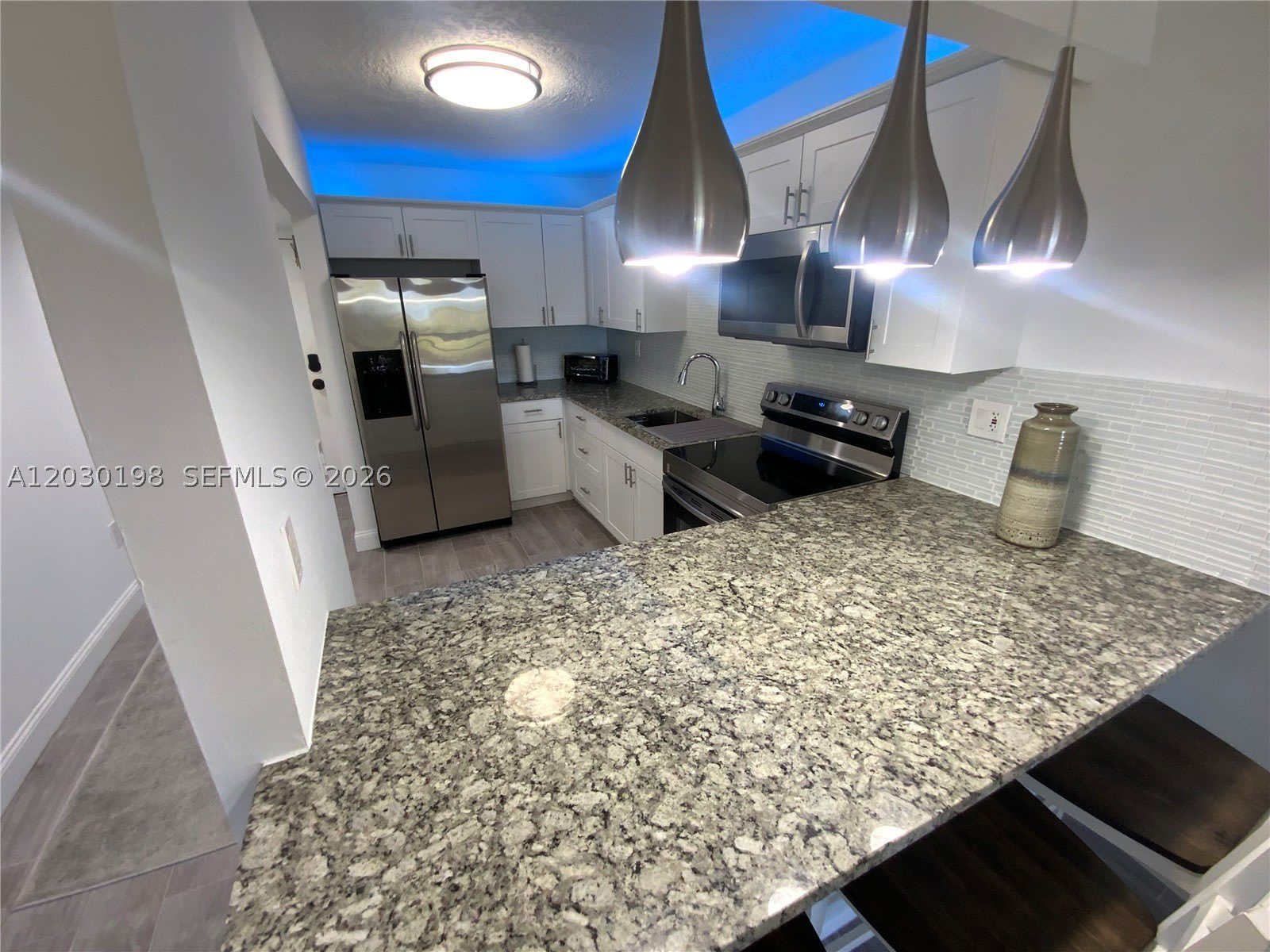 6444 Collins Ave – photo 4