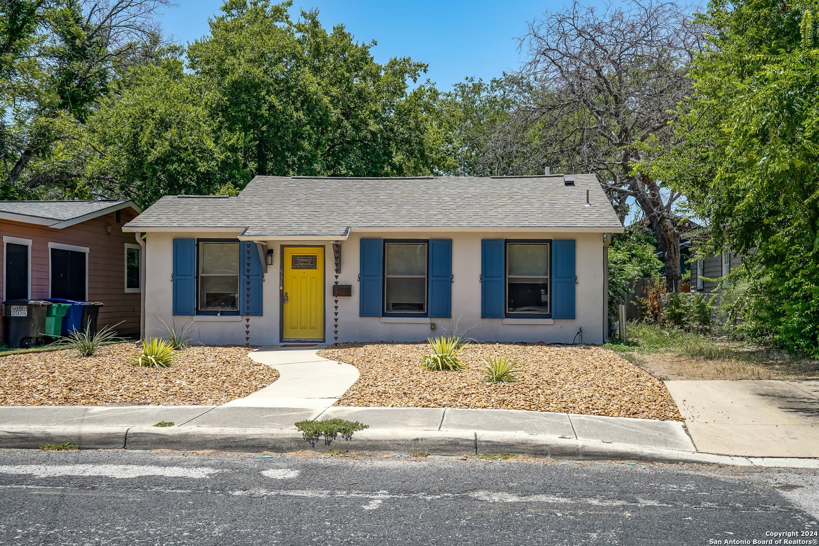 530 E MYRTLE ST – photo 2