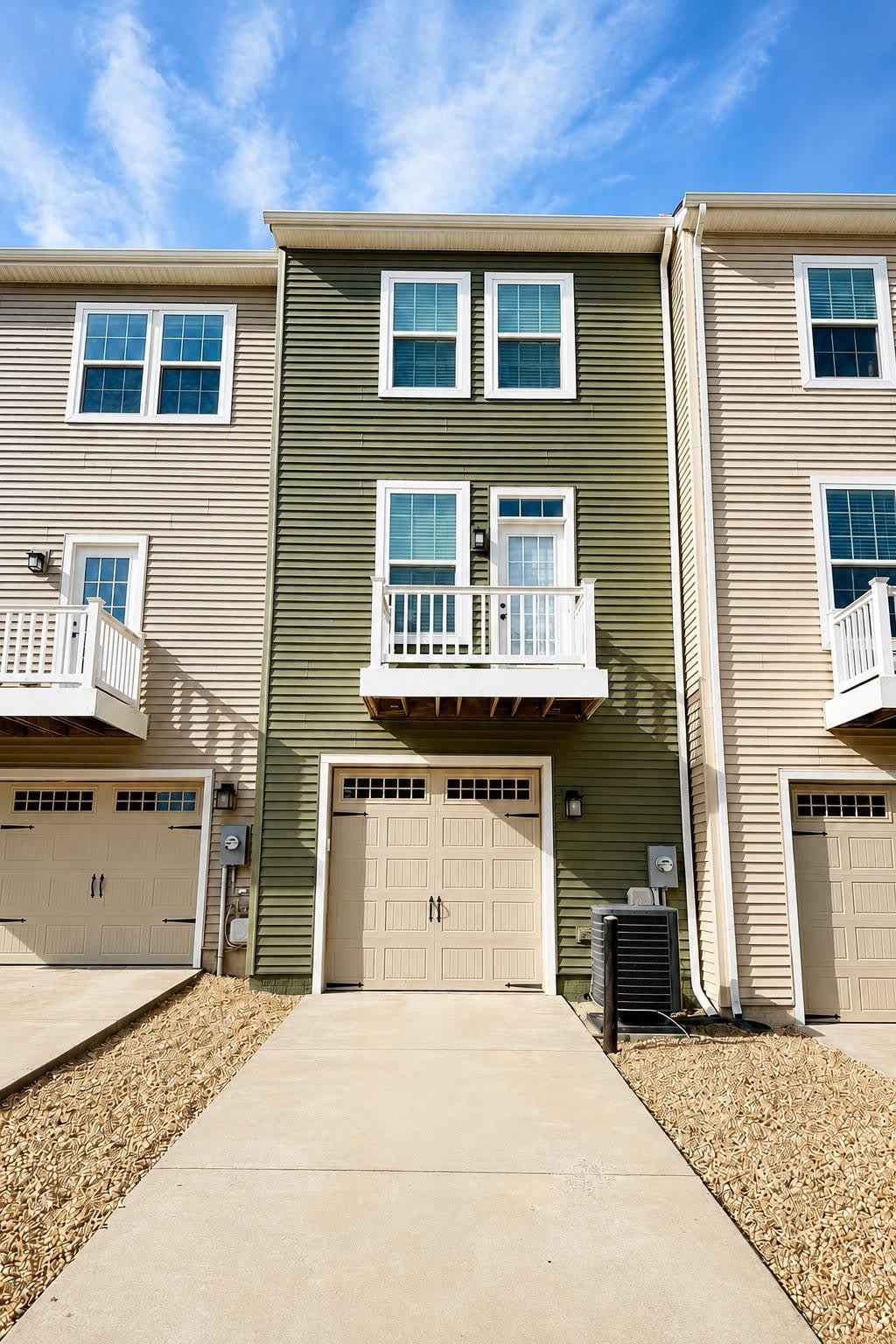 7556 HANCOCK Street – photo 2