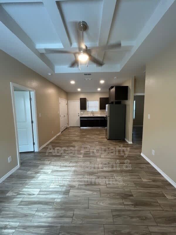 1008 W La Pointe – photo 3