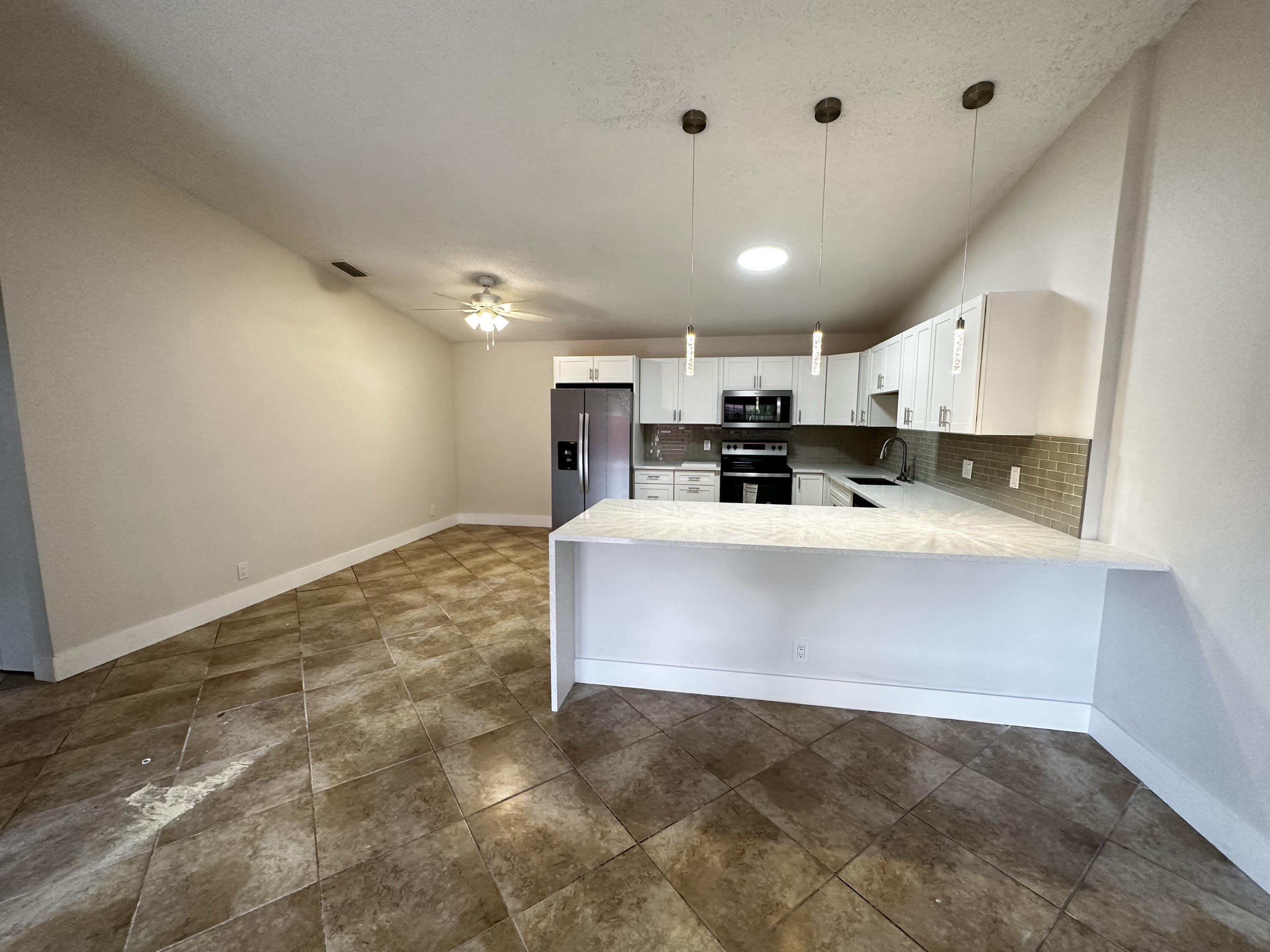 4326 Woodstock Drive – photo 5