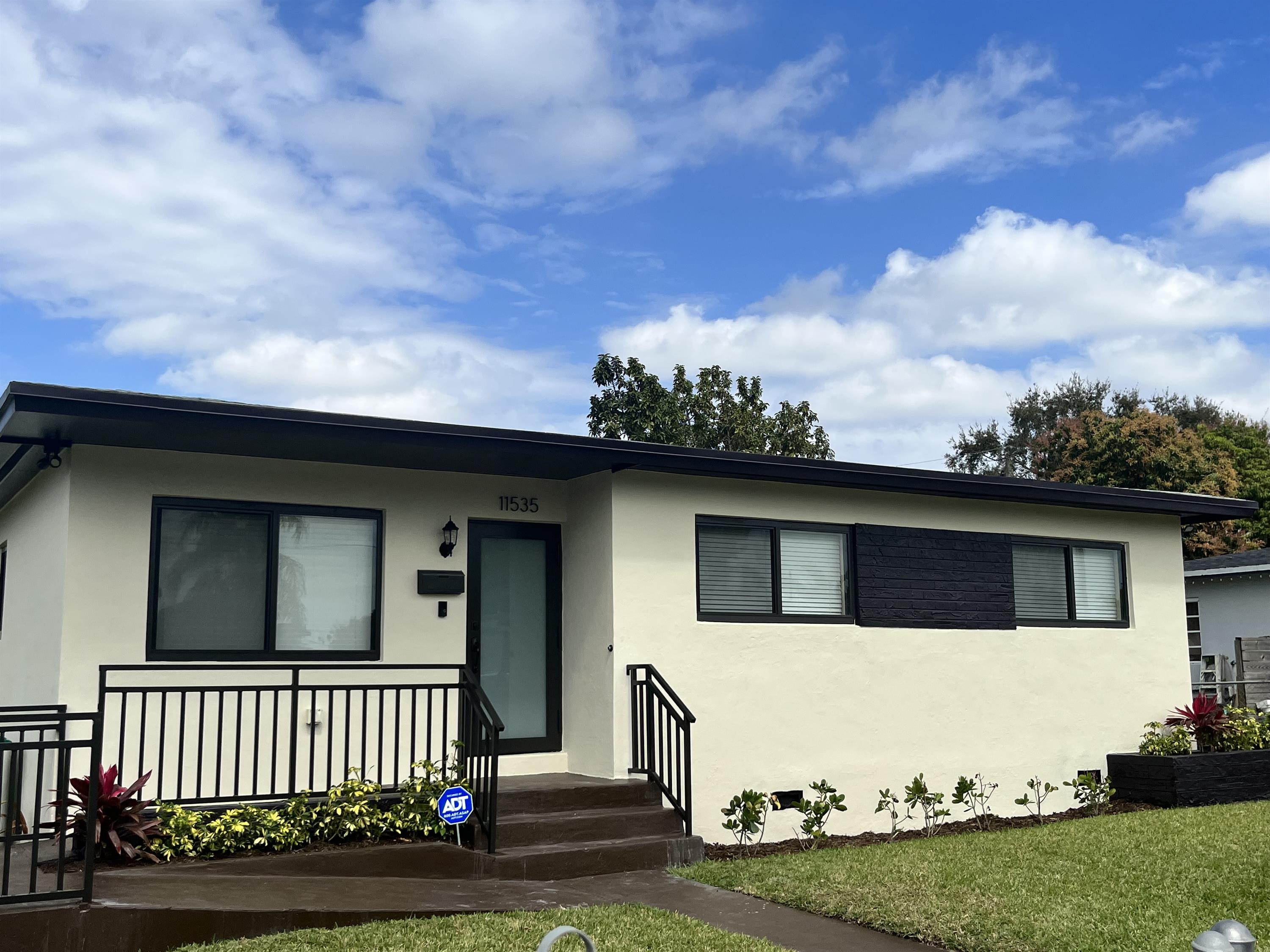 11535 Southwest 139Th Terrace – photo 3