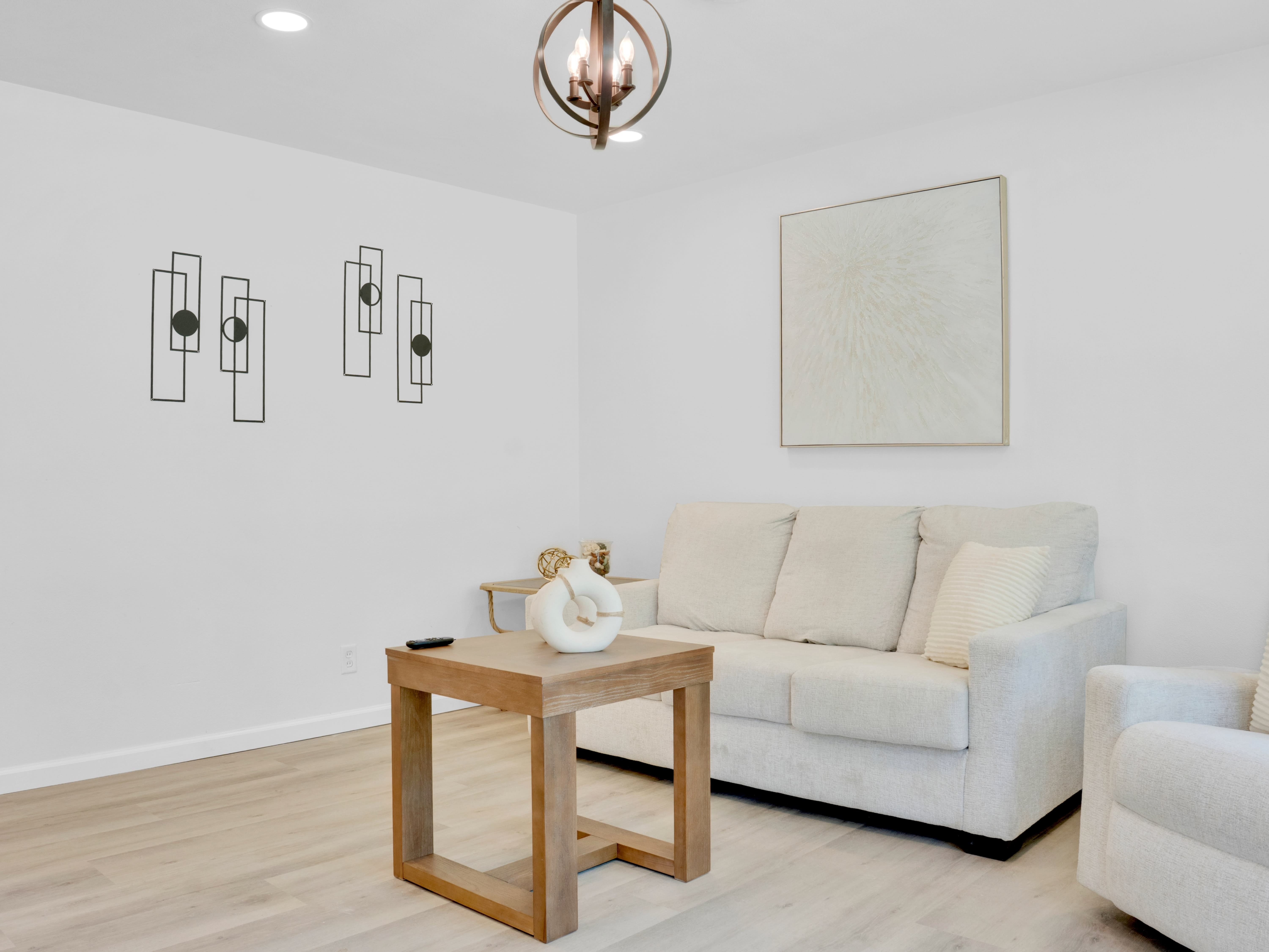 104 W Jackson St – photo 2