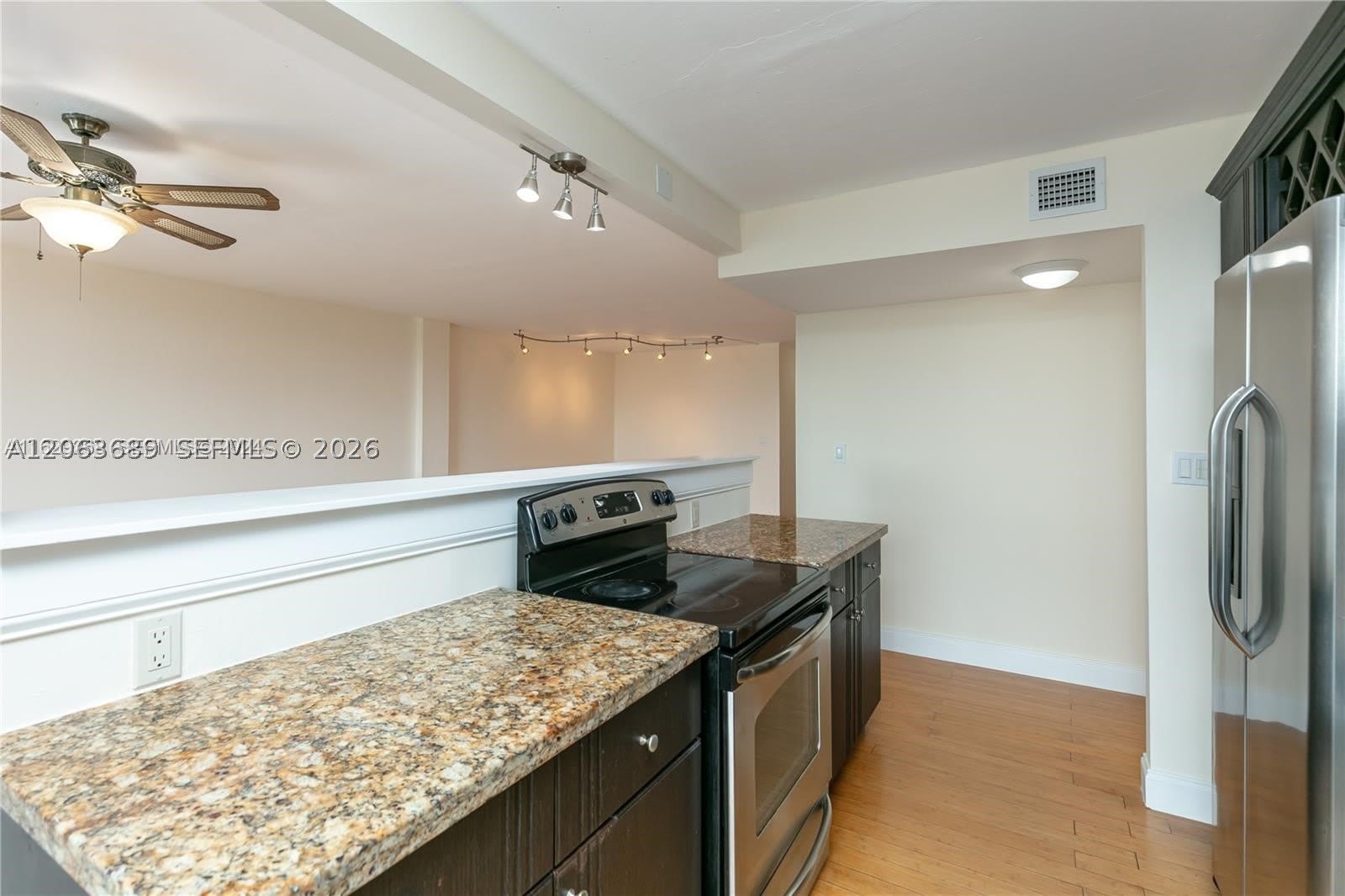 8100 Byron Ave – photo 4