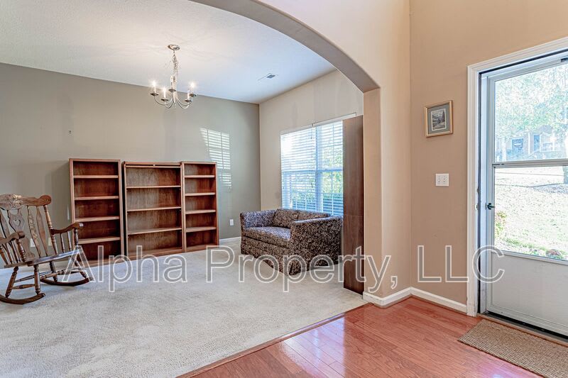 8 Reid Valley Ct – photo 5