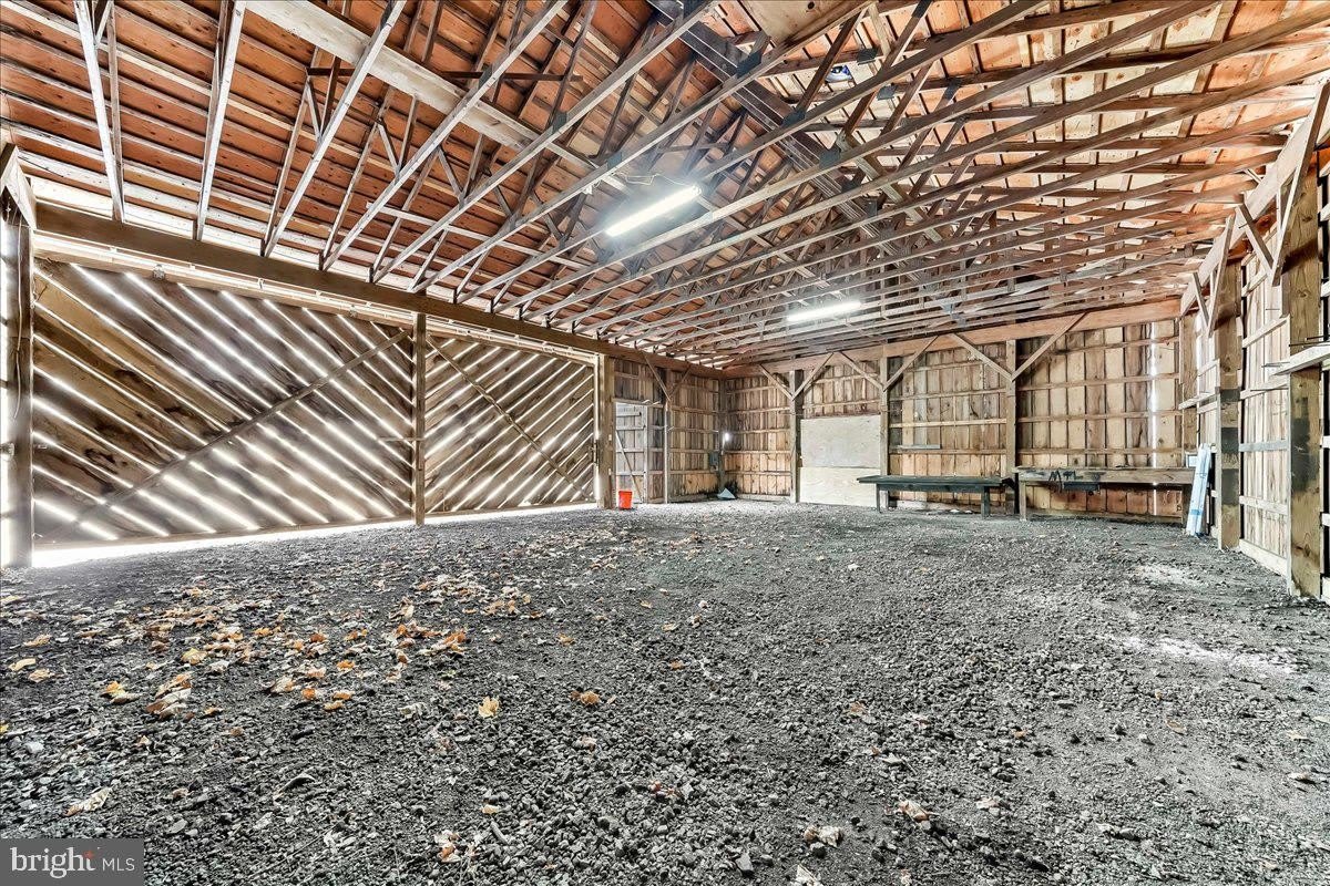 1050 PIKE SPRINGS RD #BARN – photo 5