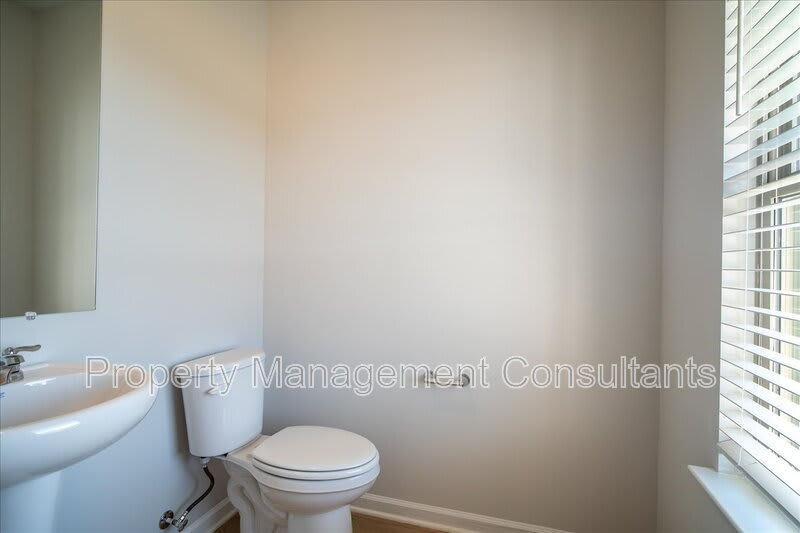 22857 Dashwood Ln – photo 5