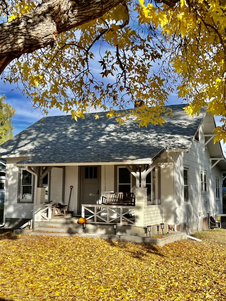 405 South 6th Street – photo 1