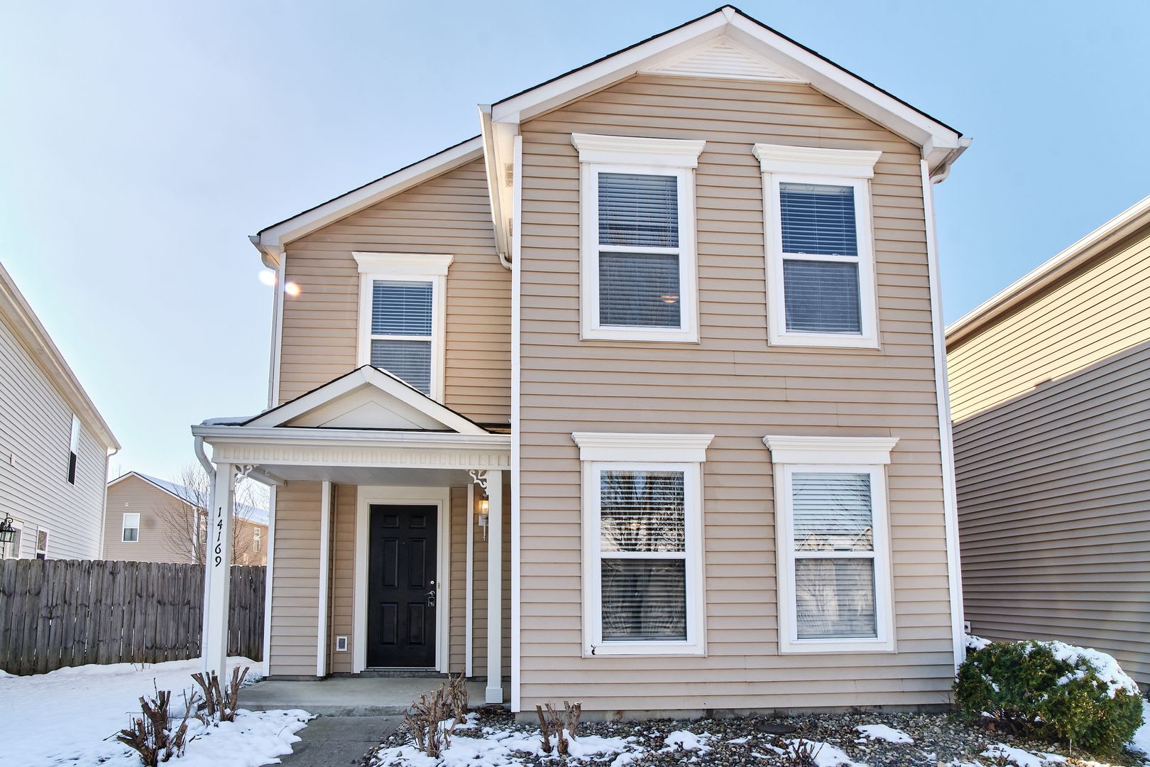 For Rent – photo 2