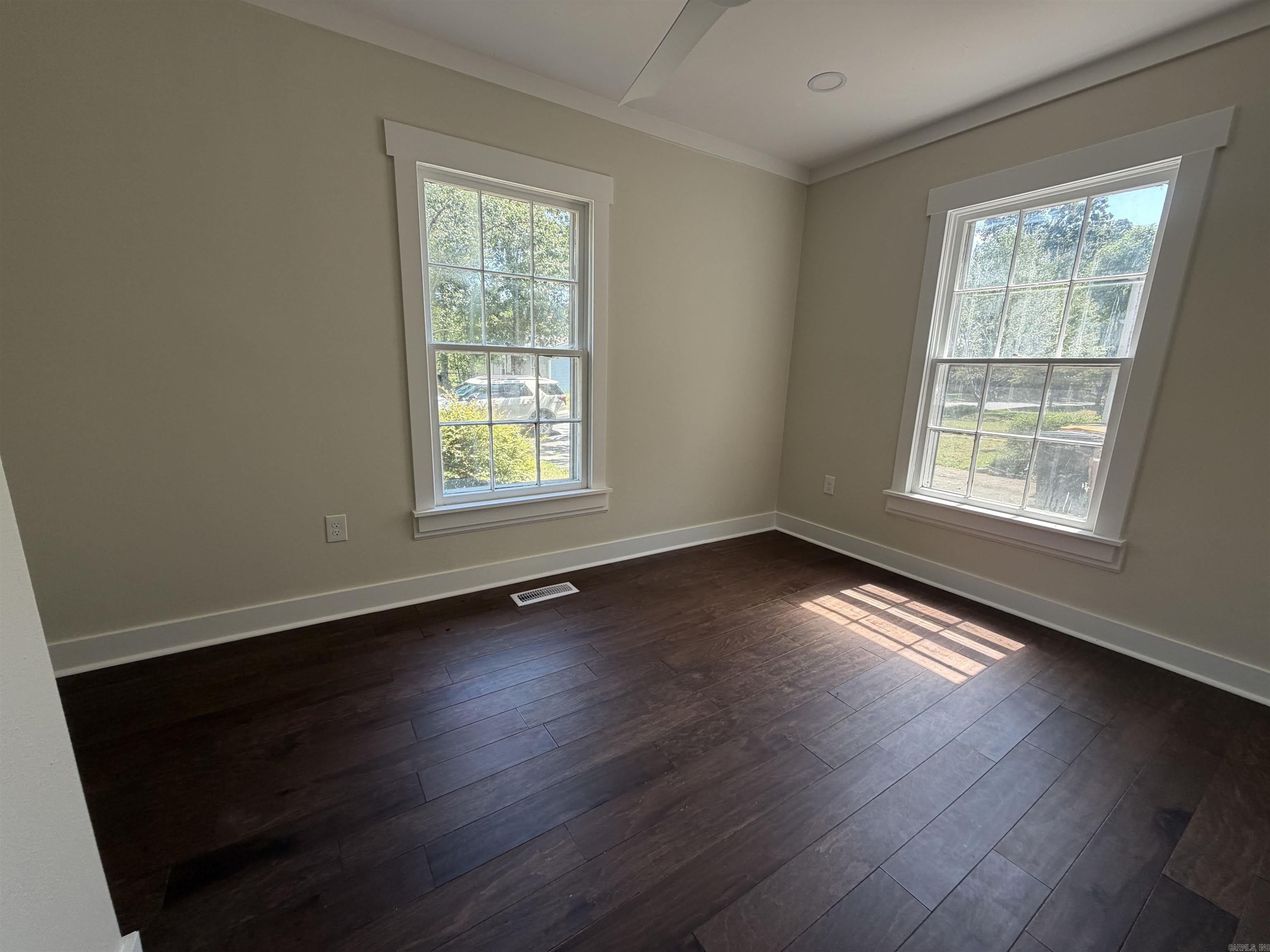 212 Goshen – photo 5