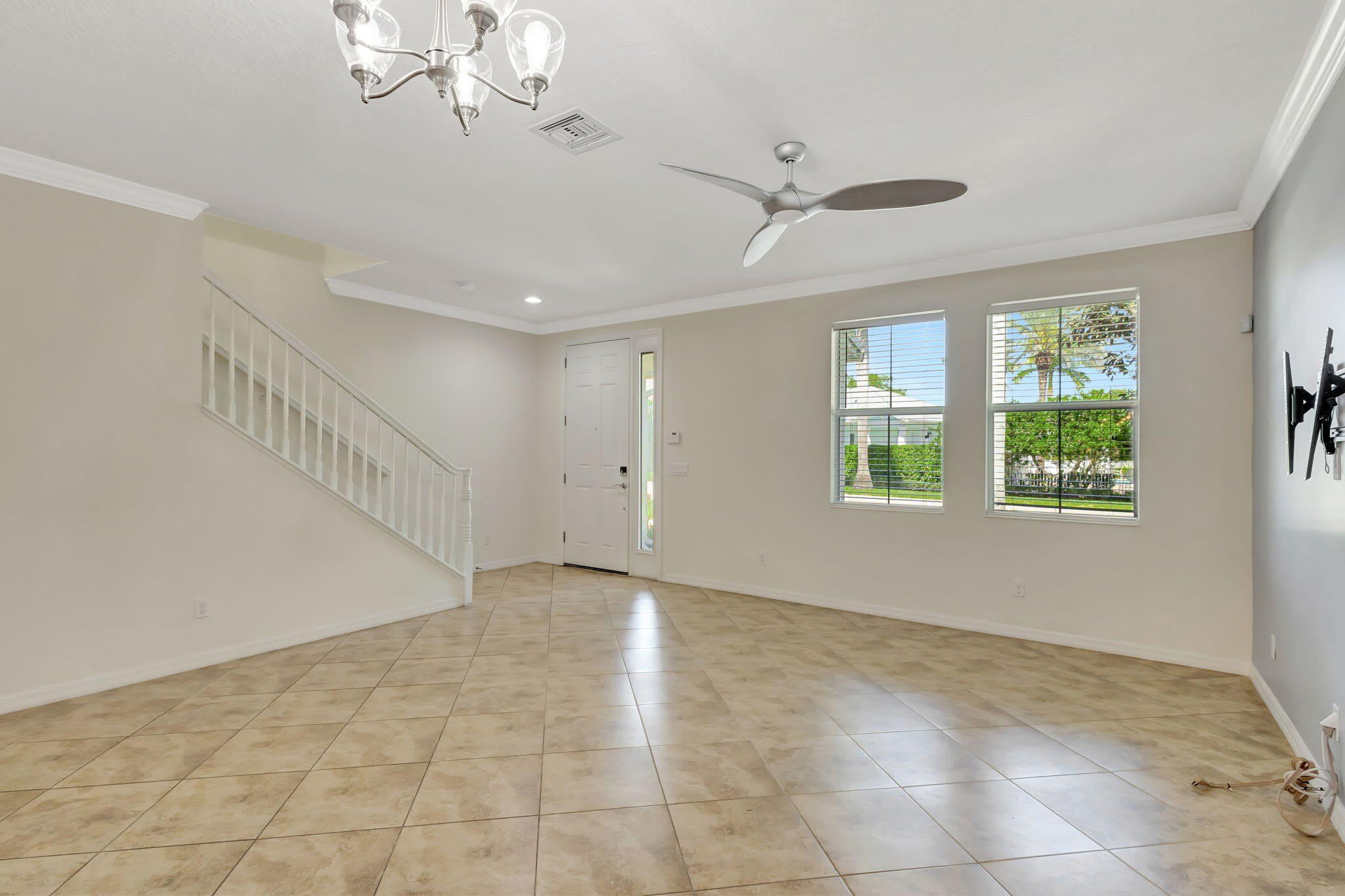 1212 S COMMUNITY Drive – photo 4
