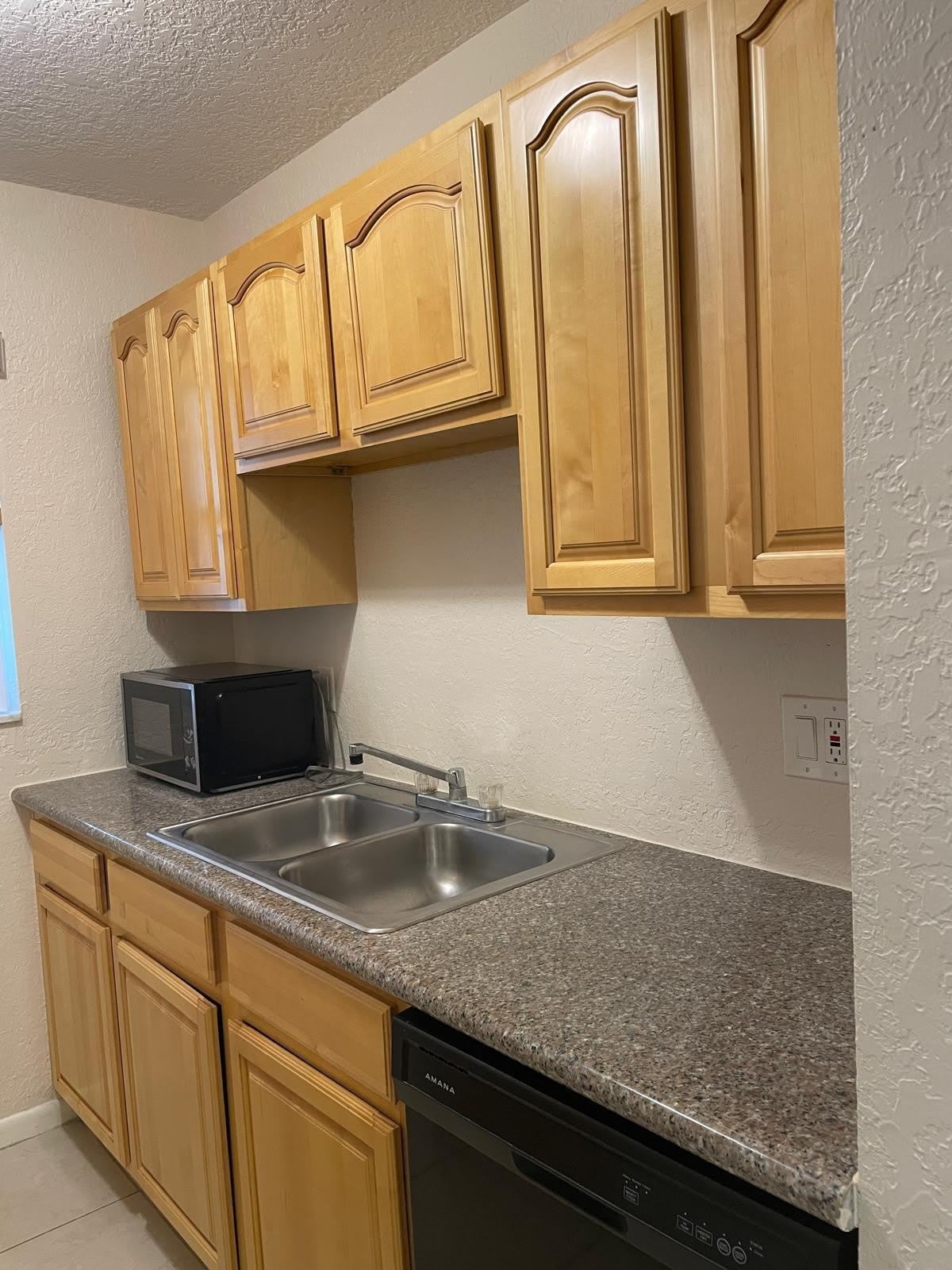 220 CROTON Avenue – photo 3