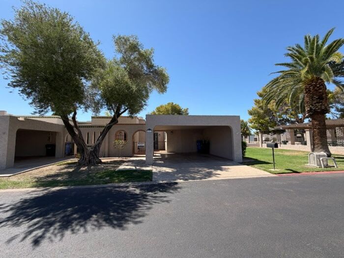 1015 East Cochise Drive – photo 1