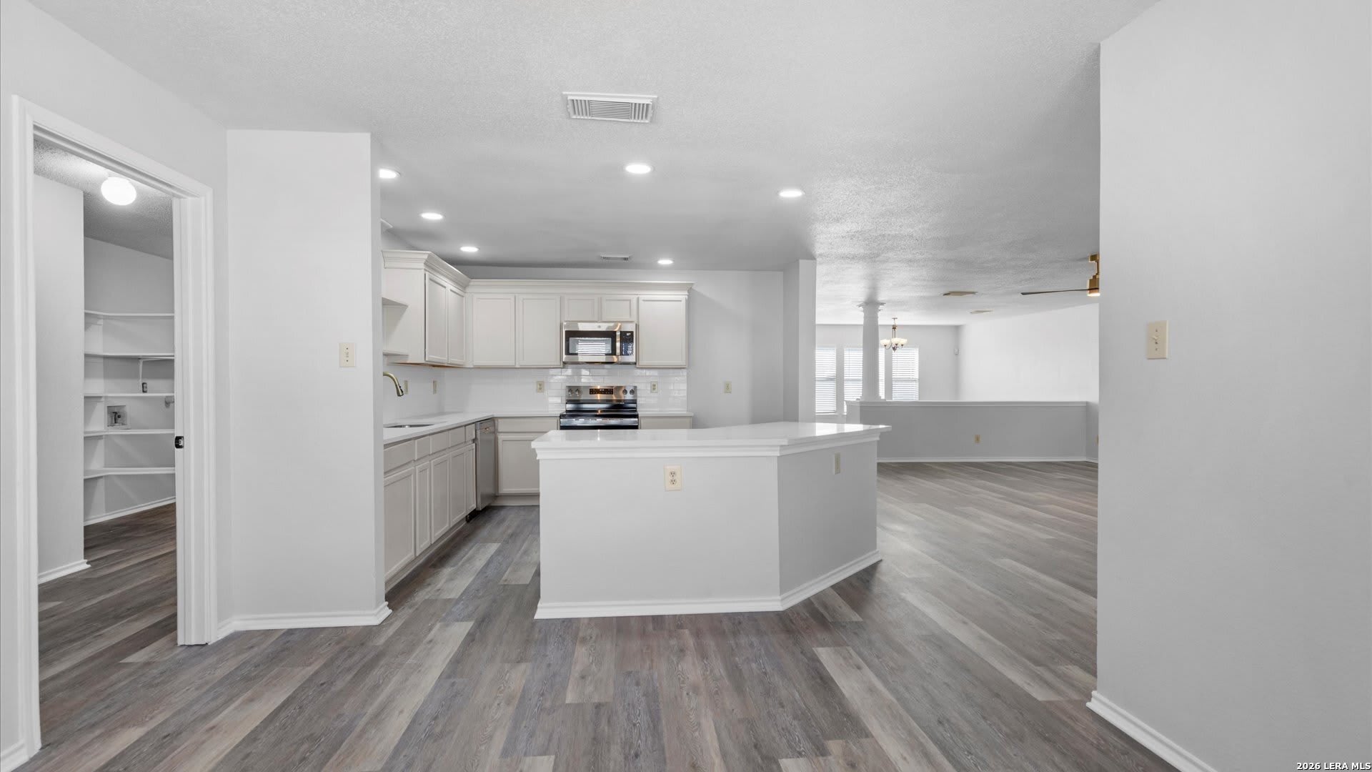 1021 BRIDGEMONT PL – photo 5