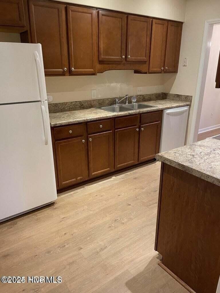 904 Persimmon Place – photo 5