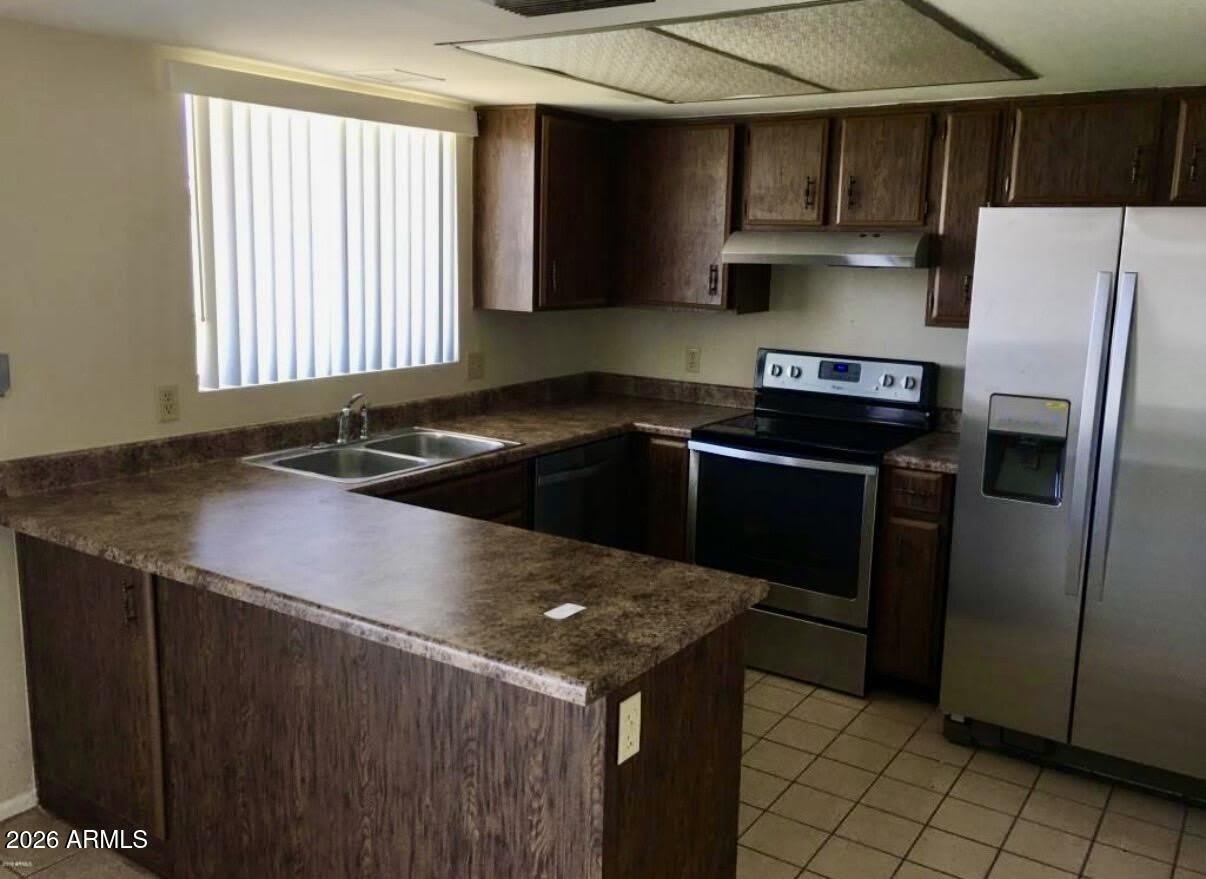 5712 E ESTRID Circle – photo 3