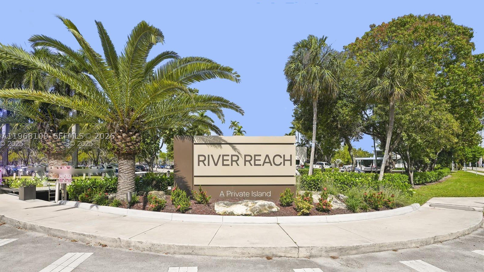 1301 River Reach Dr – photo 2