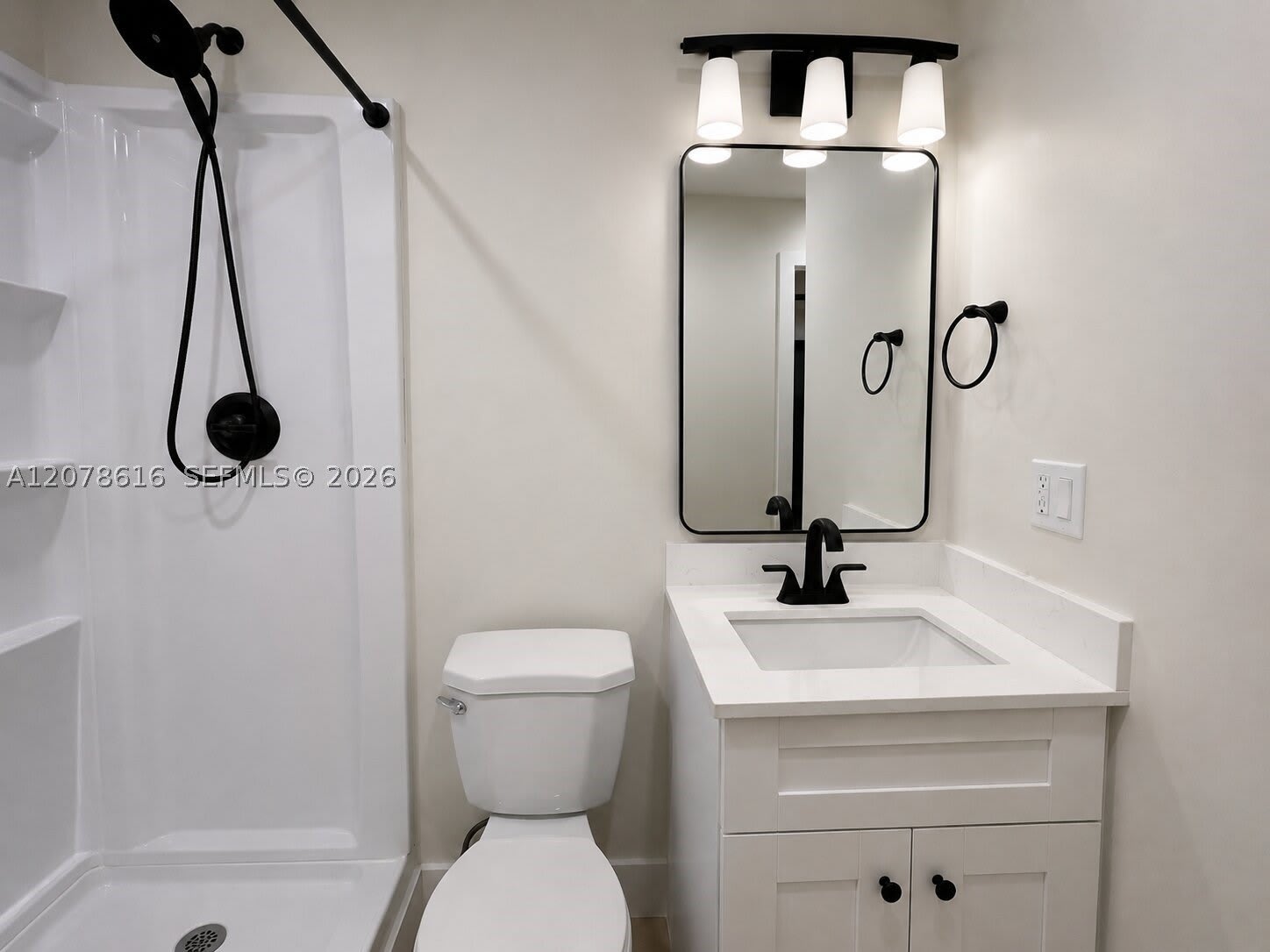 2510 Scott St – photo 5