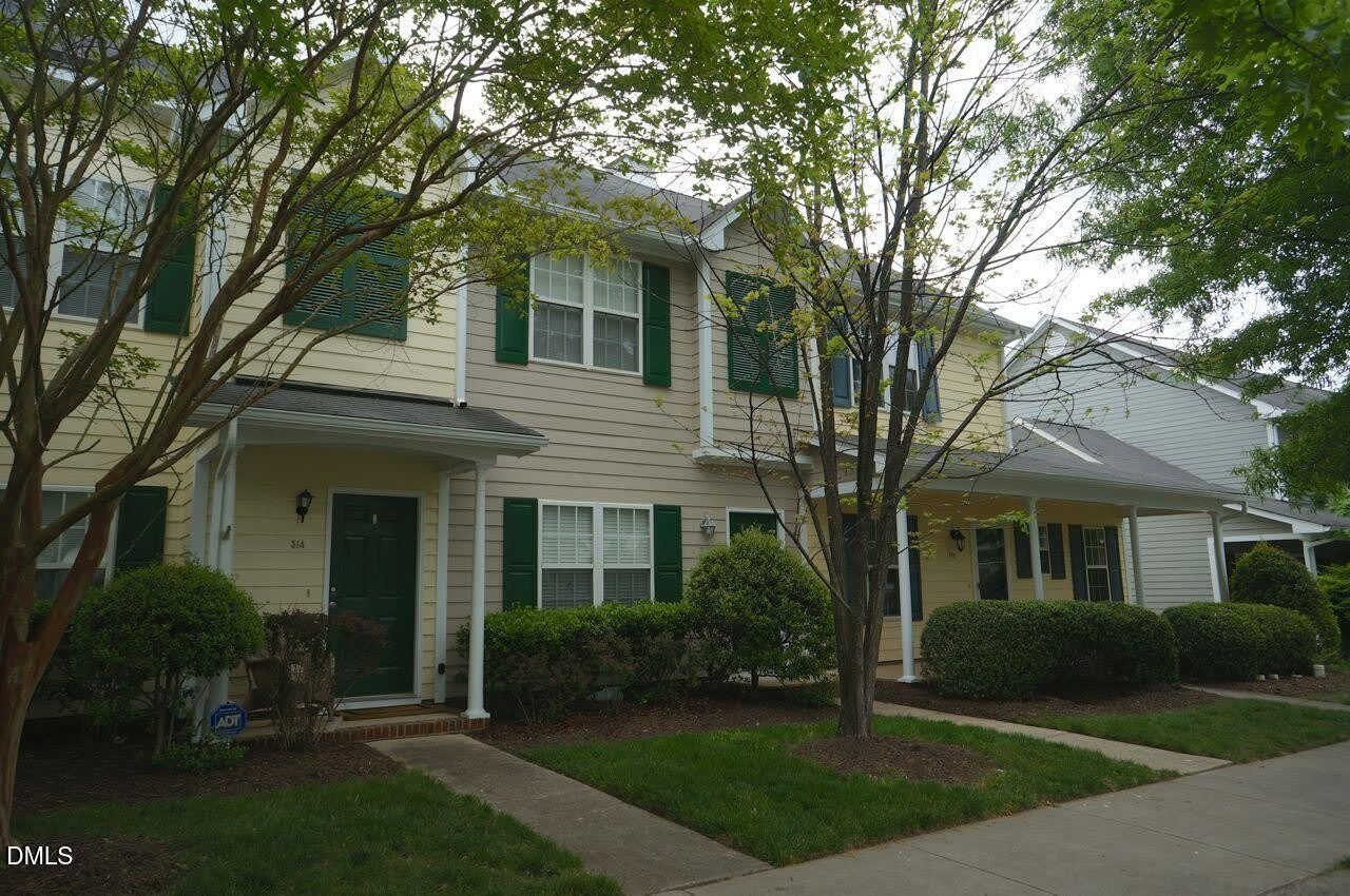 312 Commons Drive – photo 2
