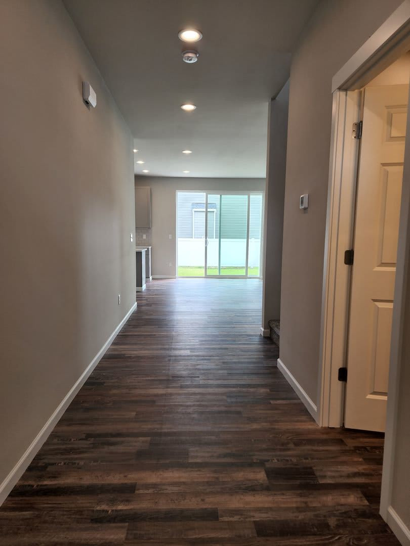 Yelm Creek Estates, Newer Construction 4 Bedroom, 2.75 Bathroom with Den – photo 5