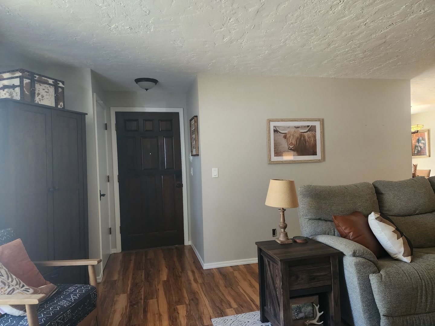 Pet Friendly, Single-Level, Attractively Updated Home in NE Newberg – photo 3