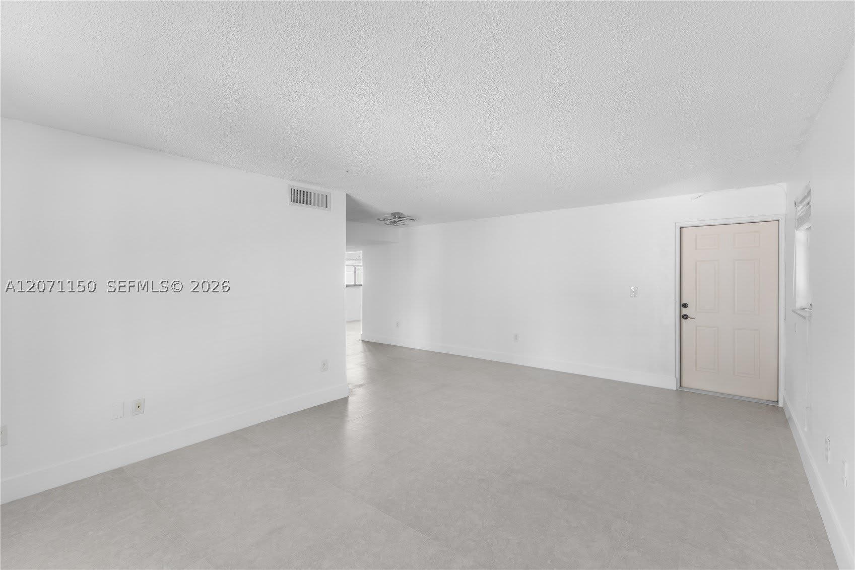 1225 West Ave – photo 5