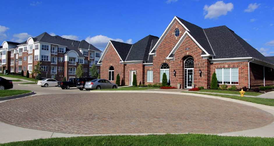 Country Club Village – photo 2