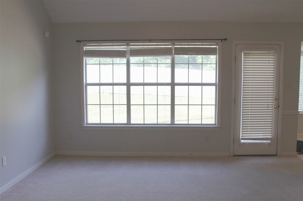 1279 Chatman Way – photo 4