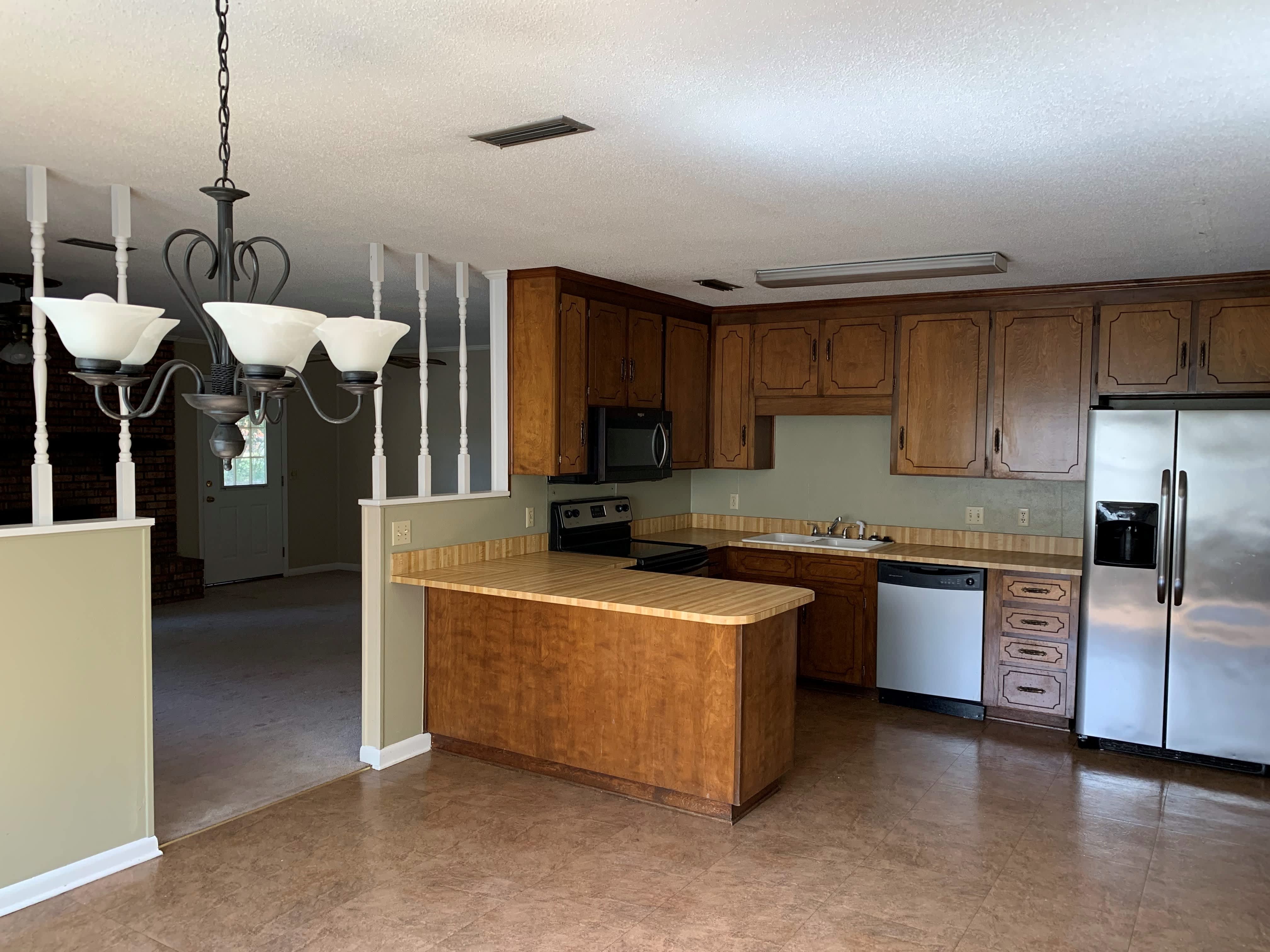 641 Farrah Cir – photo 3