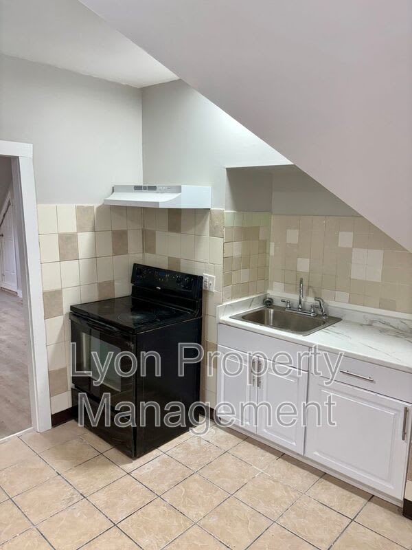 1225-1227 Warren Ave – photo 2