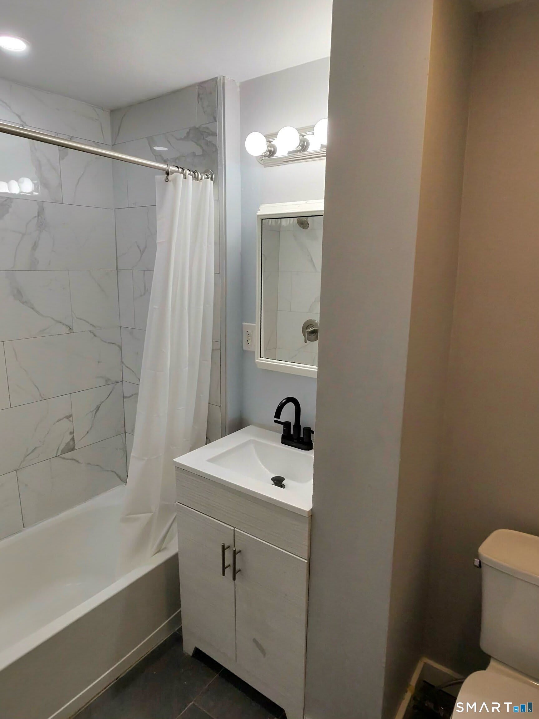 982 Pembroke Street – photo 4