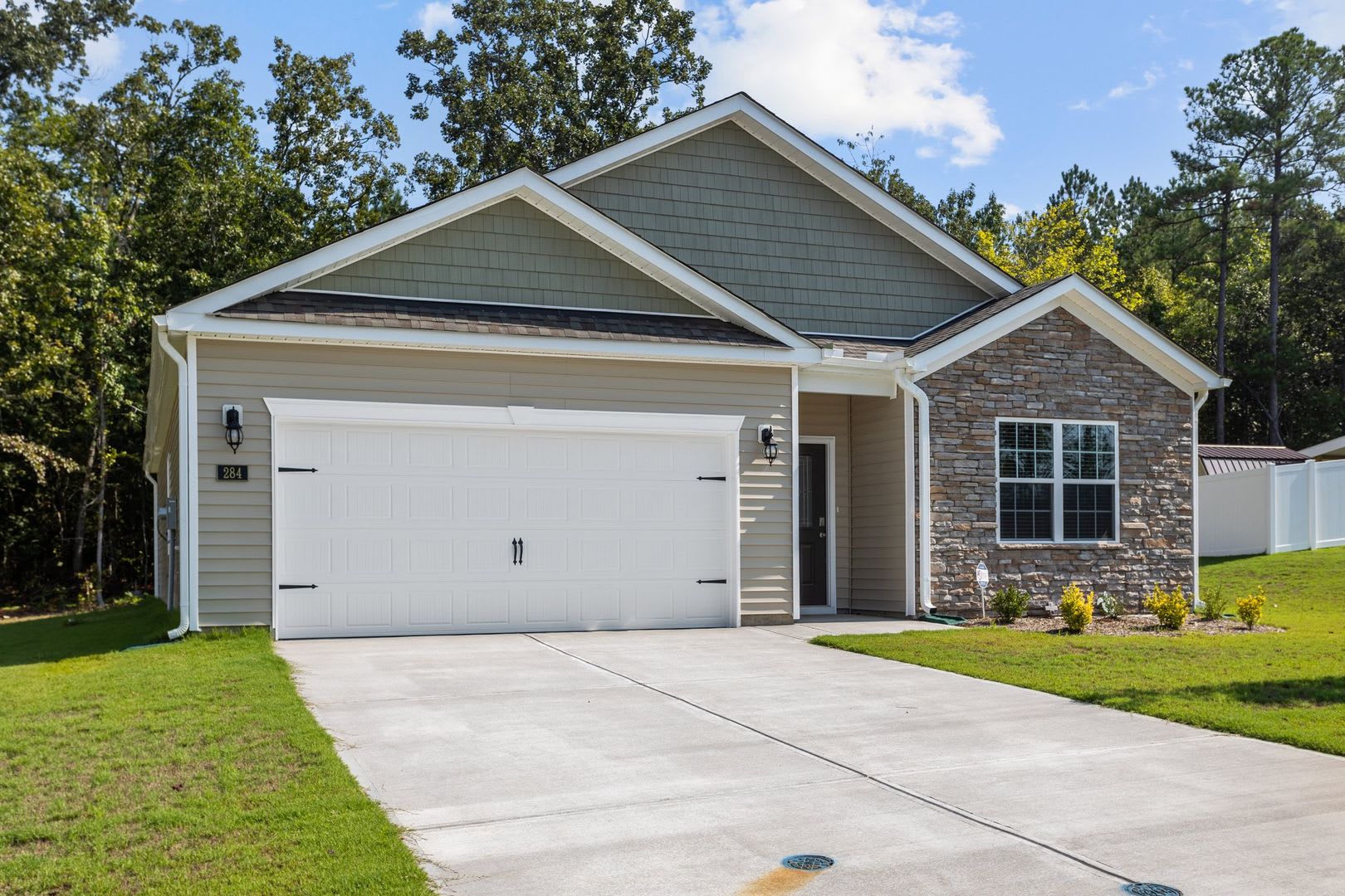 Beautifully designed 4-bedroom, 2-bath ranch – photo 3
