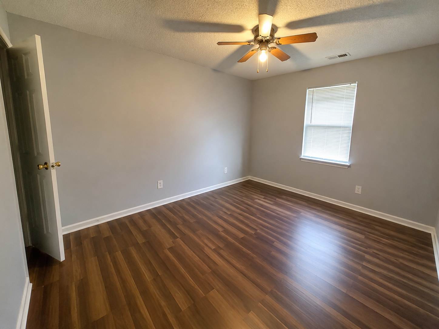 137 Angela Dr – photo 5