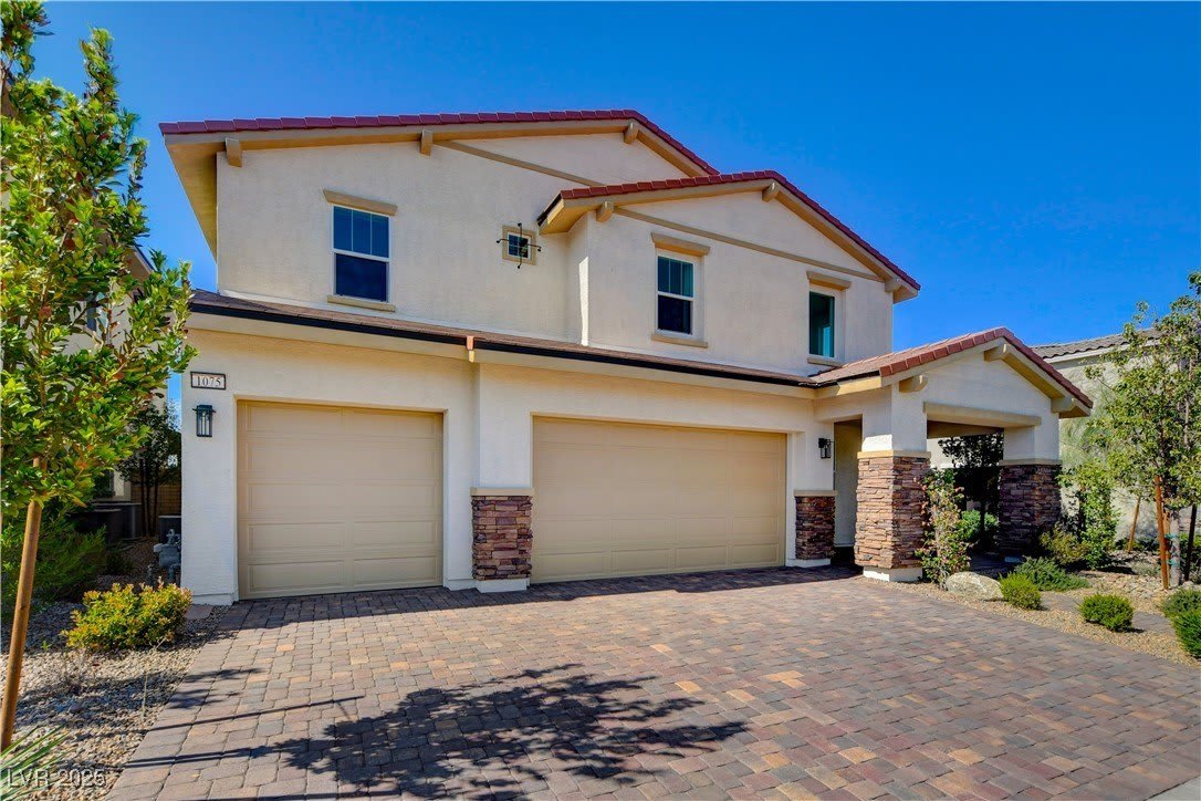 1075 N Water Street – photo 2