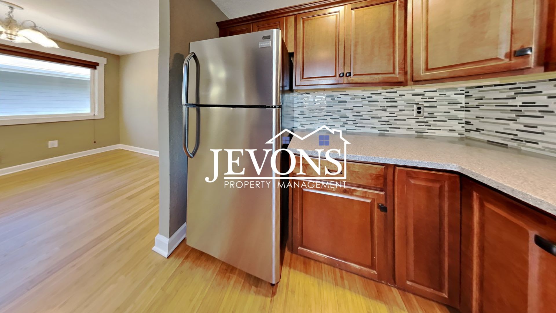 Coming Soon a 4-bedrooms 2-bathrooms house in Seattle – photo 5