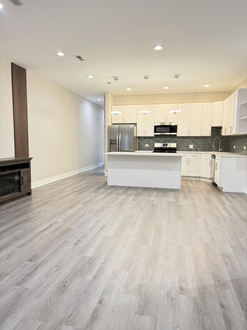 5547 N Lincoln – photo 4