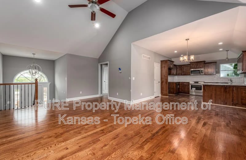 4766 LakeCrest Dr – photo 3