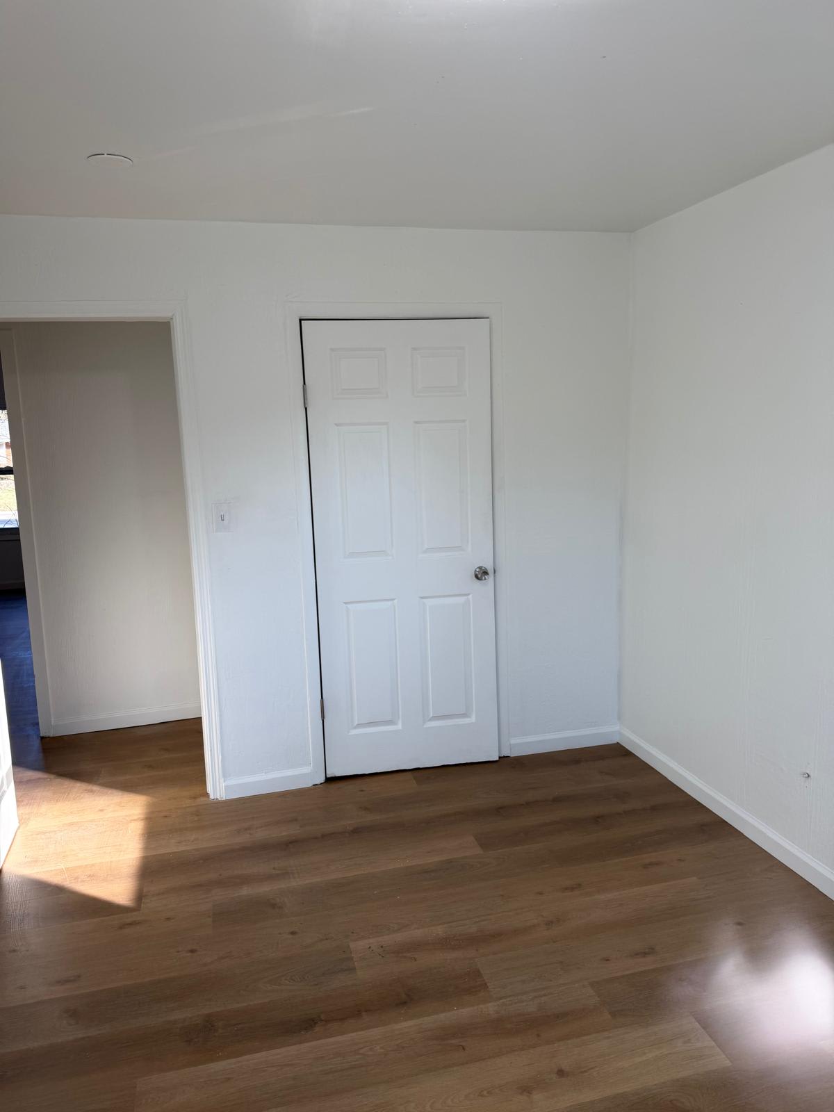 1665 Elaine Road – photo 5
