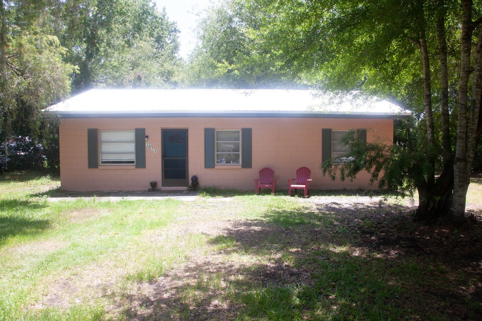 **Move-In Ready 3BR/1BA Block Home with Fully Renovated Bathroom** – photo 1