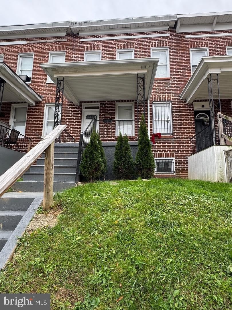 3221 LYNDALE Avenue – photo 1