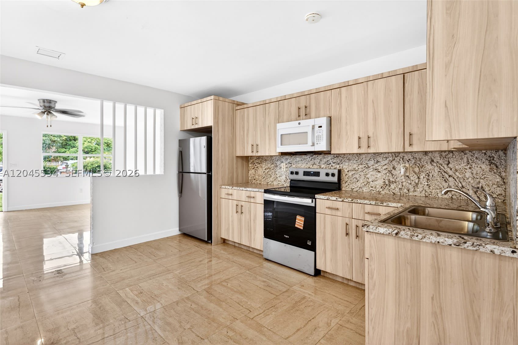1350 NE 149th St – photo 4