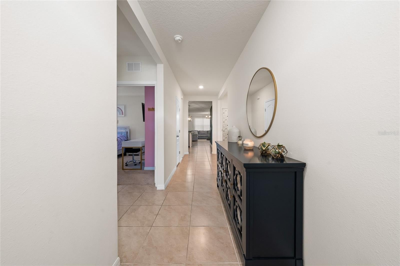 687 GRIFFON Avenue – photo 5