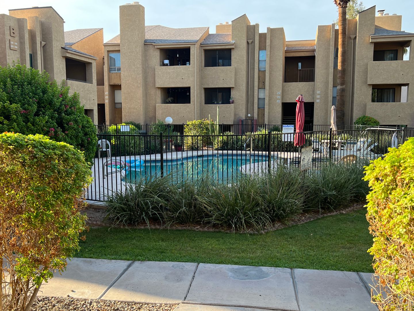 Scottsdale Remodeled Condo 1Bed/1Bath Overlooking Pool – photo 2