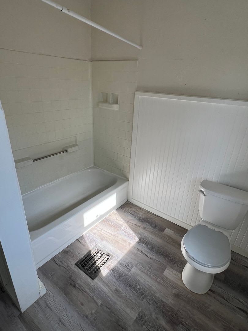For Rent 3 Bedroom 1 Bathroom Home – photo 5