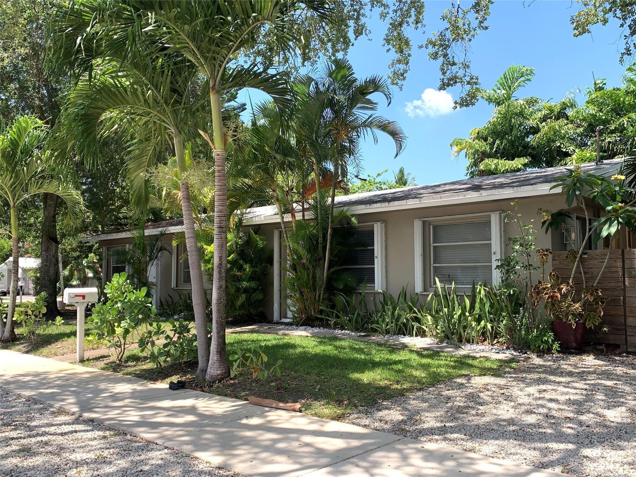 801 SW 10th Street – photo 1