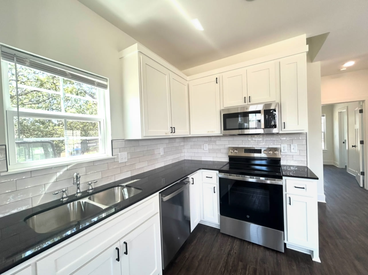 1960 West Stone StreetUnit #2 – photo 3