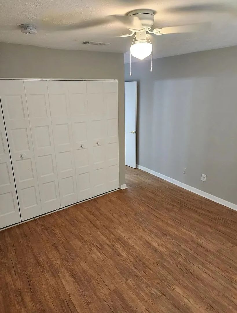 Room In 3 Bedroom Home In Forest Park – photo 3